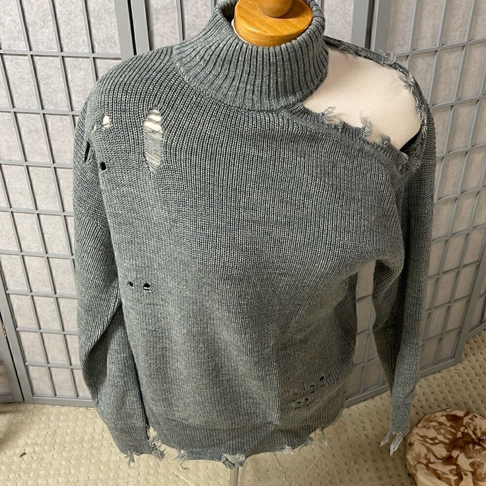 Arlington Sweater in Grey by Lovers + Friends. Women’s Extra Small